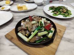 葱姜啫啫牛蛙-香港百合居(LCM置汇旭辉广场店)