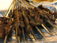 烤羊肉串-布尔津河堤夜市