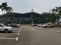 航站楼前停车场-张家界荷花国际机场航站楼-国内出发