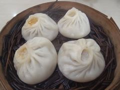 虾肉小笼-老西白点心店
