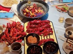 -肥肥虾庄·金牌油焖大虾(杨园滨江时代walk店)