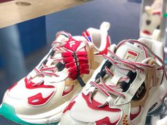 -fila(日月光中心广场店)