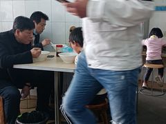-小胖子馄饨店(洪兴路店)