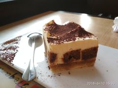 -必胜客(WOW西丽店)