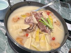 -披云云小馆·味道江湖(姚家园万象汇店)
