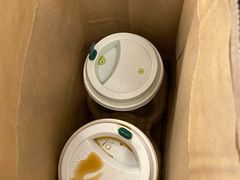 -星巴克(上海虹桥站2A检票口)