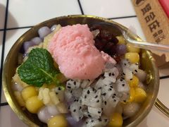 -贤合庄卤味火锅(济南泉城路店)