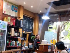 大堂-何记面馆(龙泉山店)