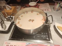 -尚尚仙·酸汤猪手·猪肚鸡火锅(华联万柳购物中心店)