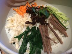 鸡丝凉米线-云海肴·汽锅鸡·云南菜(天山百盛优客店)