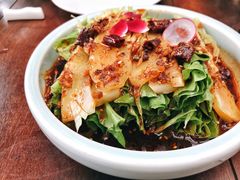 活捉凤尾-时光乌托邦空中花园餐厅川味·融合菜(幸福广场店)