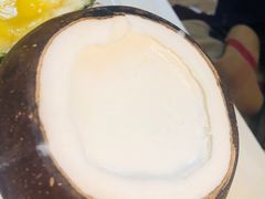 -志龙皇冠吃货椰子铺