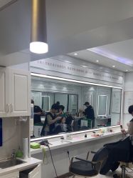 -镁连社·美联社