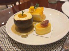 -南湖名都·景湖轩全日制餐厅·海鲜自助·东南亚风味·临湖而食