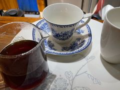 -LEO CAFE
