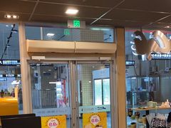 -麦当劳(轻轨曹杨路店)