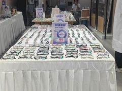 -零度眼镜·宝视友·蔡司依视路(吾悦花街店)