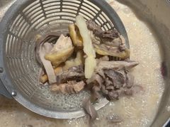 -尚尚仙·酸汤猪手·猪肚鸡火锅(华联万柳购物中心店)