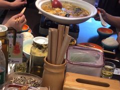 -川流不息·地道川菜·小龙虾(松东路店)