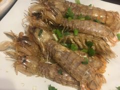 -臻鲜燕海鲜融合餐厅(金陵style店)