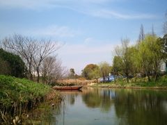 -奕欧来上海购物村停车场