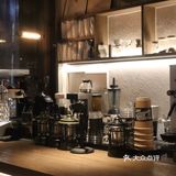 一家有宠物猫的复古文艺咖啡店