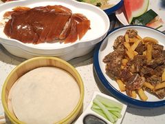 -三人行骨头王火锅(长寿店)