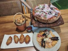 -Dragon Pizza•圆脸龙披萨·牛排餐厅