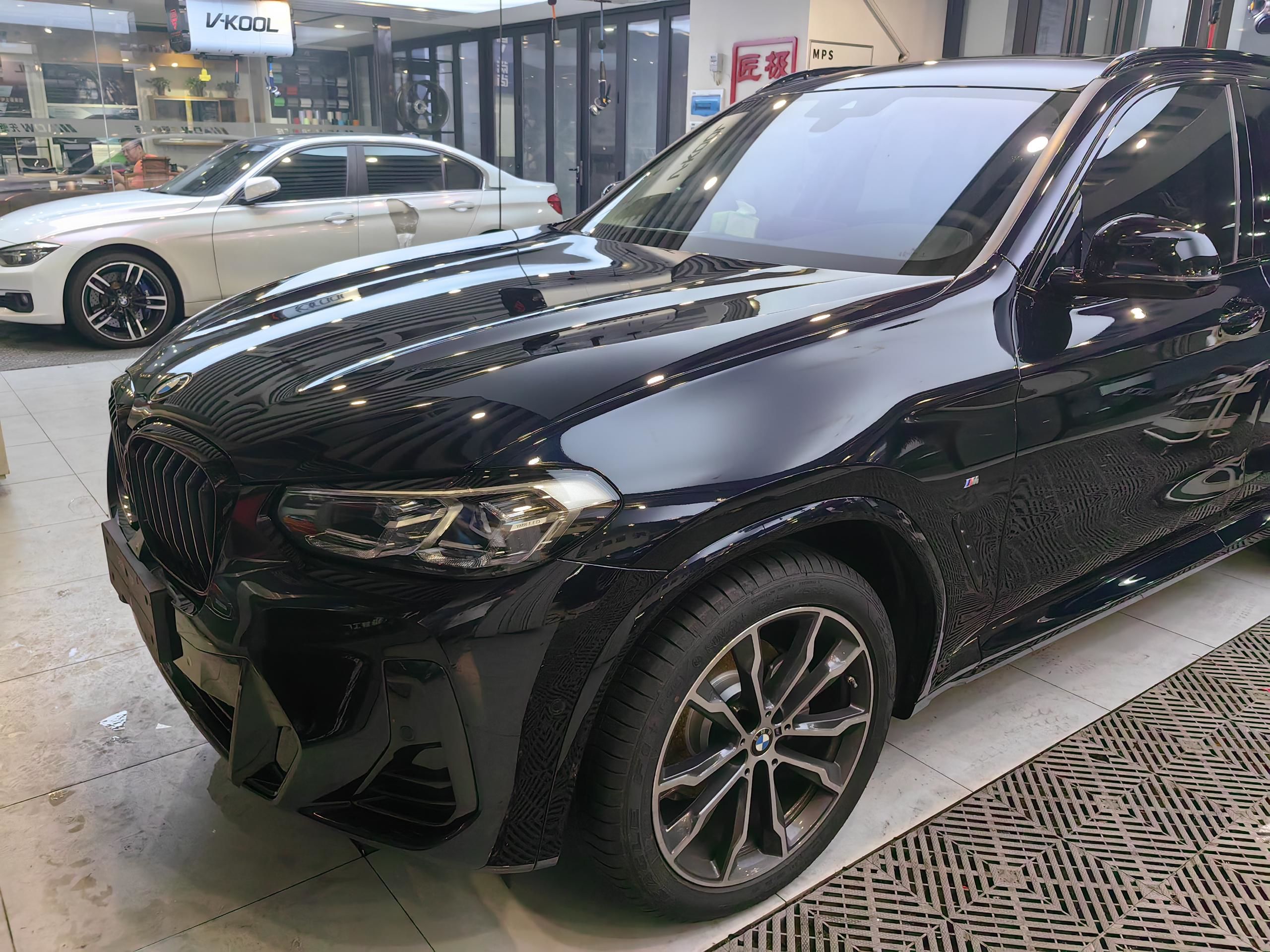 宝马x3贴威固隐形车衣,这镜面效果太好了