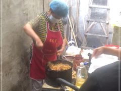 -老婆婆炒饭(小白楼1902欧式风情街店)