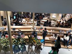 -七鲜超市(瑞虹天地太阳宫店)