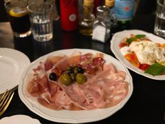 精选意大利火腿拼盘配油醋腌蔬菜-Fiume福弥意大利餐厅