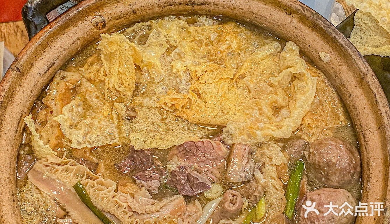 不夸张!杭州坠好吃的牛杂煲!座无虚席……