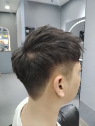 -艺格造型染发烫发
