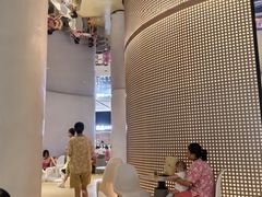 -涨巢·潮玩水疗局