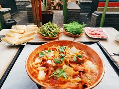虾鸡粑粑锅-哈吱喂丽江火塘·牦牛火锅(五一街店)