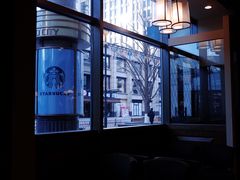 -星巴克臻选(北京世贸天阶店)