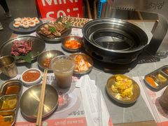 -草家酱蟹炭火烤肉店(珲春南路一店)