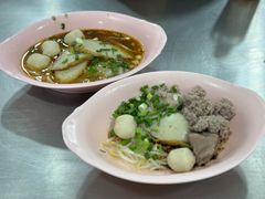 混合酸汤宽粉-榮泰米粉湯(Left Shop)