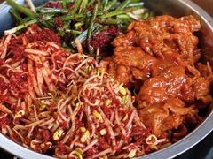 济州岛豆芽炒肉-小公洞韩式豆腐村