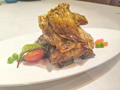 本帮熏鲳鱼-荟廷·晶萃(陆家嘴尚悦湾店)