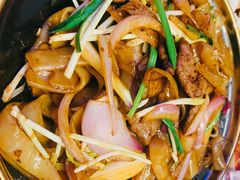 干炒牛河-钳真多钓虾馆·小龙虾海鲜烧烤(九六广场店)