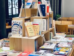 -猫的天空之城概念书店(杭州南宋御街店)