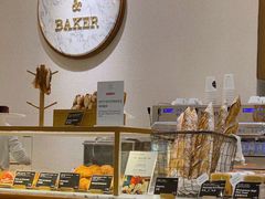 面包甜点陈列柜-WHEAT&BAKER-麥(凯德来福士店)