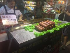 -六合夜市