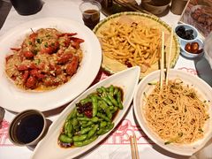 -肥肥虾庄·金牌油焖大虾(汉街SKP店)