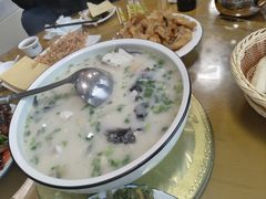 -美顺香食府鱼头老店(雪野湖店)