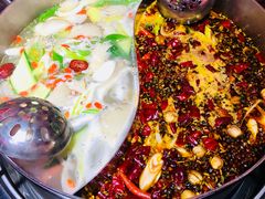 鸳鸯锅底-乐山串串香老火锅(鼓楼店)