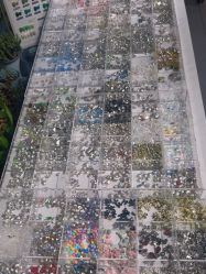 -丽心自助美甲美睫