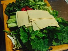 -东北农家院·铁锅炖(莘庄店)
